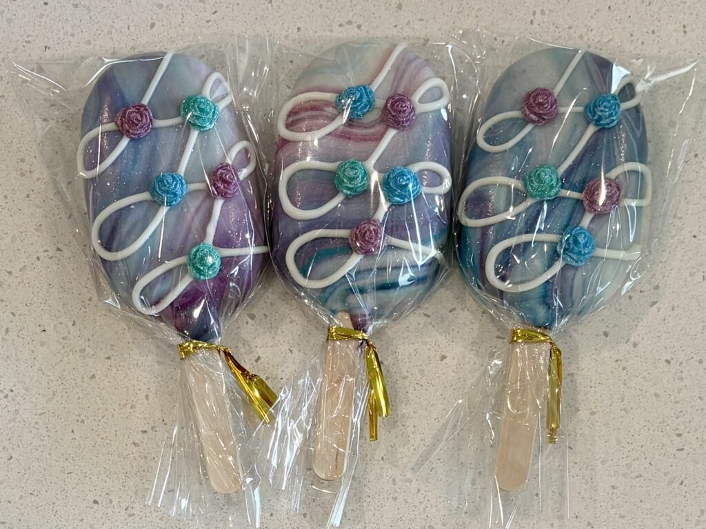 gem2 roses infinity