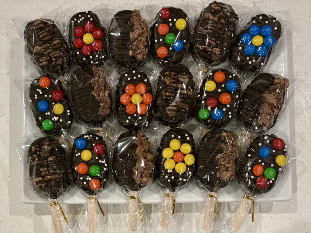 mm and reeces large batch