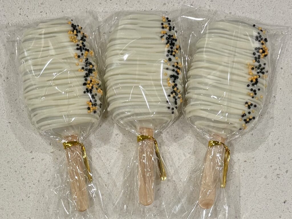 main side sprinkle white small batch